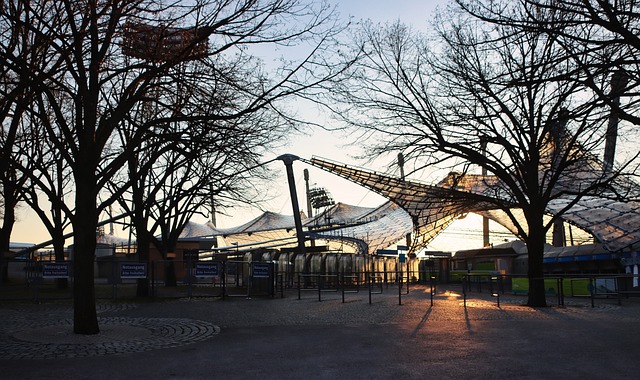 激烈而精彩 激烈而精彩